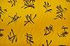 Letras chinas fondo amarillo 